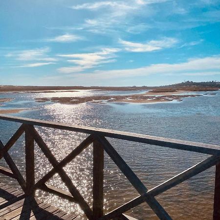 Beautiful Apartment For Rent In Quinta Do Lago With Excellent Resort Facilities Close To Lake And Beach. エクステリア 写真