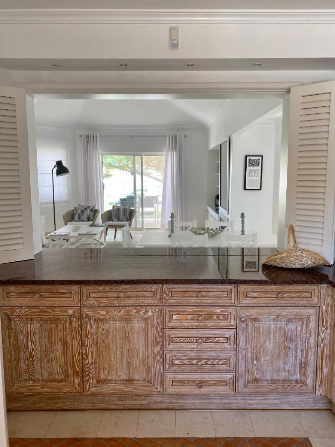 Beautiful Apartment For Rent In Quinta Do Lago With Excellent Resort Facilities Close To Lake And Beach. エクステリア 写真