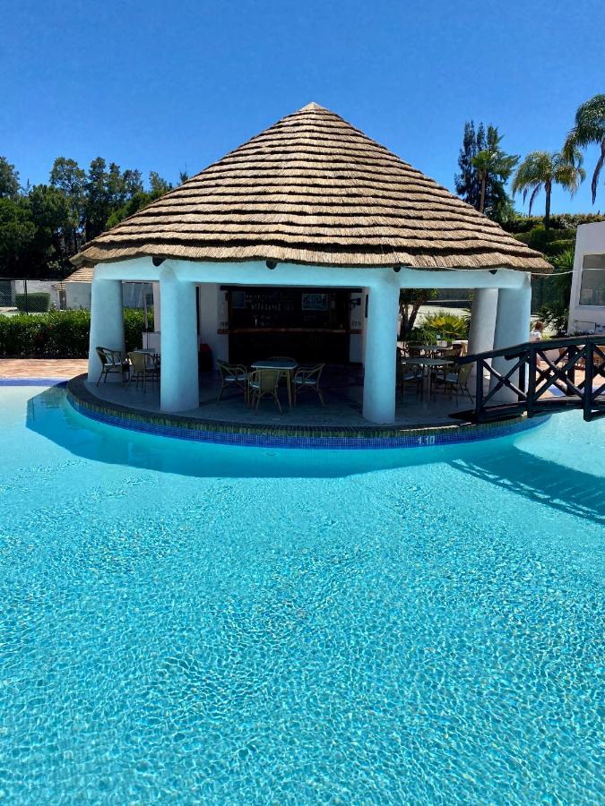 Beautiful Apartment For Rent In Quinta Do Lago With Excellent Resort Facilities Close To Lake And Beach. エクステリア 写真