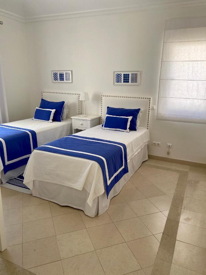 Beautiful Apartment For Rent In Quinta Do Lago With Excellent Resort Facilities Close To Lake And Beach. エクステリア 写真