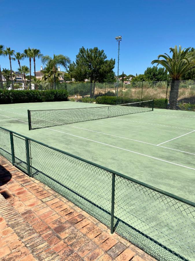 Beautiful Apartment For Rent In Quinta Do Lago With Excellent Resort Facilities Close To Lake And Beach. エクステリア 写真