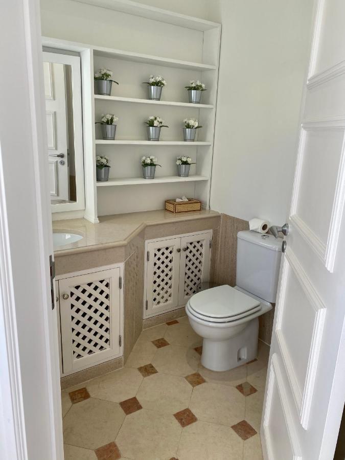 Beautiful Apartment For Rent In Quinta Do Lago With Excellent Resort Facilities Close To Lake And Beach. エクステリア 写真