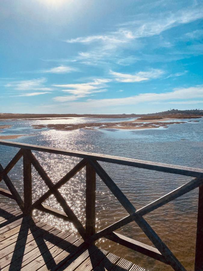 Beautiful Apartment For Rent In Quinta Do Lago With Excellent Resort Facilities Close To Lake And Beach. エクステリア 写真