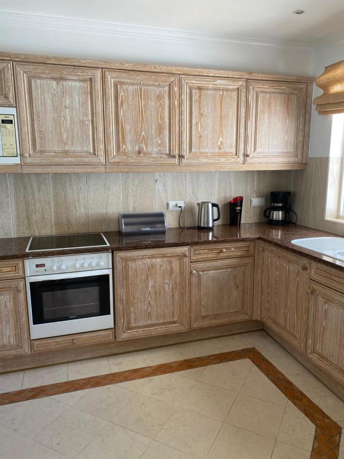 Beautiful Apartment For Rent In Quinta Do Lago With Excellent Resort Facilities Close To Lake And Beach. エクステリア 写真